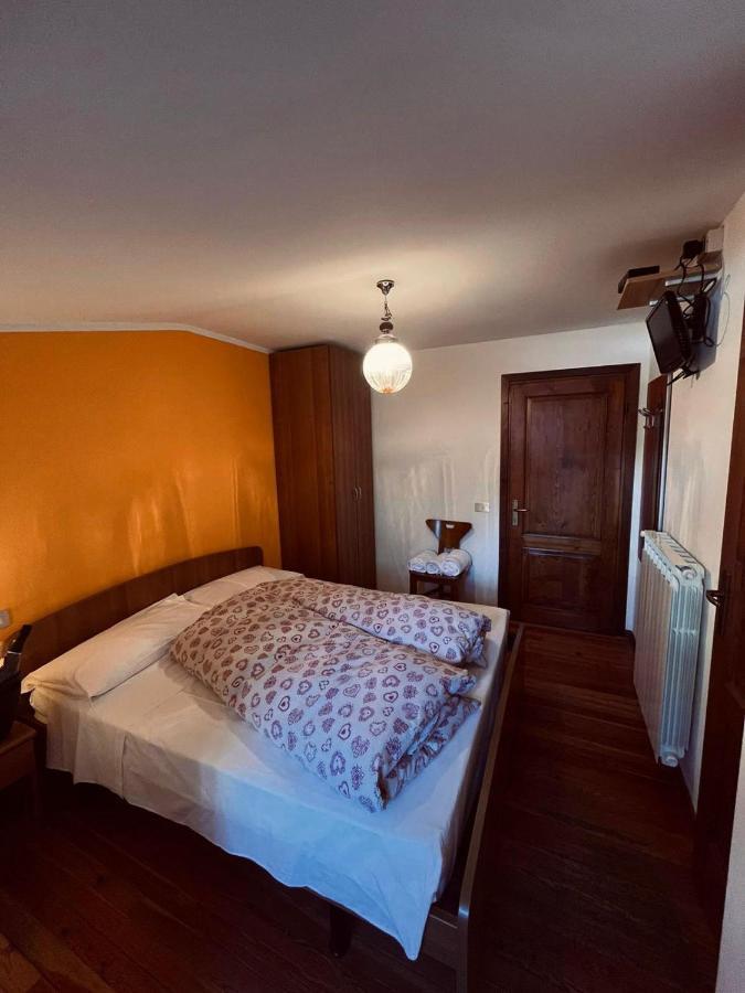 Sasso Nero Hotel Киеза ин Валмаленко Екстериор снимка
