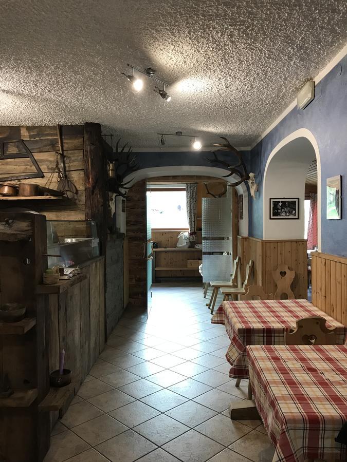 Sasso Nero Hotel Киеза ин Валмаленко Екстериор снимка