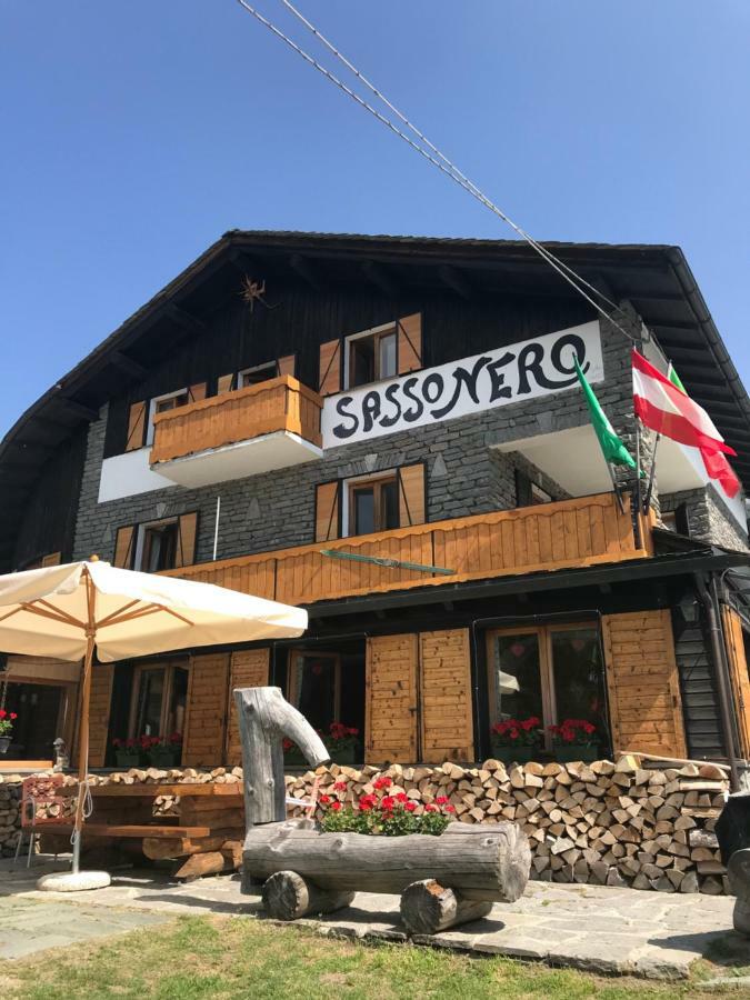 Sasso Nero Hotel Киеза ин Валмаленко Екстериор снимка